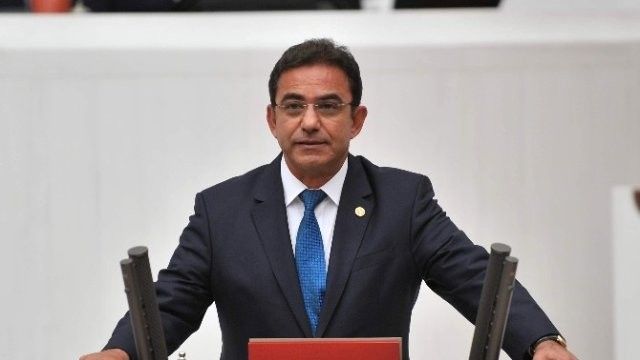 CHP’li Budak: “Her Bin Yabancıdan Sadece Üçünün Çalışma İzni Var”