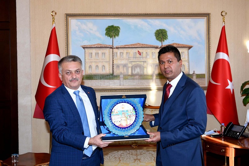 Sri Lanka Ankara Büyükelçisi Hassen Vali Yazıcı’yı Ziyaret Etti