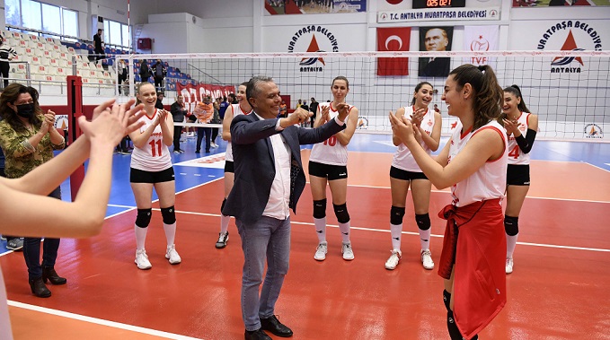 Muratpaşa’nın Sultanları’ndan net galibiyet