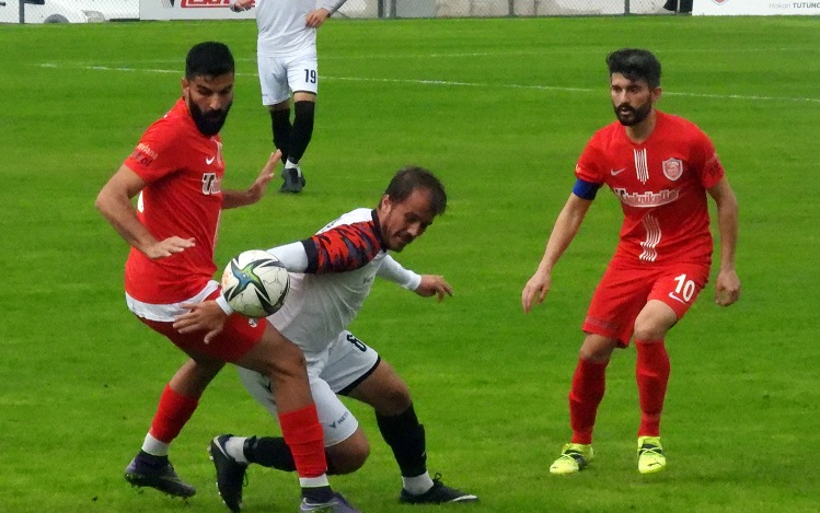Kepez Belediyespor zirveyi bırakmadı