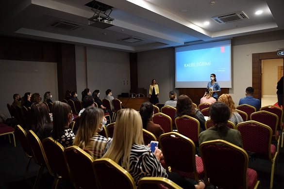 Konyaaltı’nda personele 1 ayda 4 eğitim