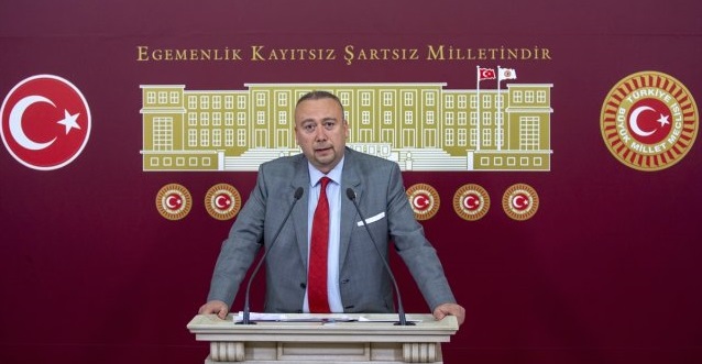“Ekonomiyi Batırıp Keyif Tatili Yapmaya Gitmiş”