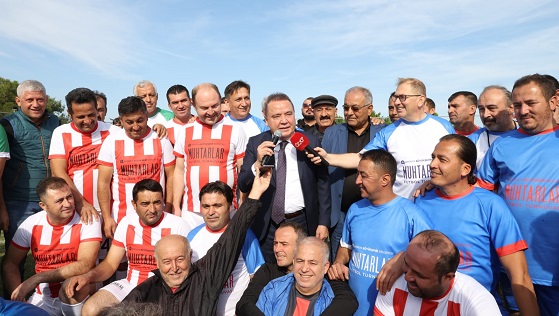 Muhtarlar futbol turnuvası başladı