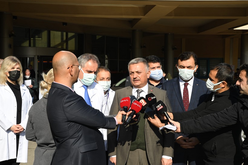 Vali Yazici, Pitbull Saldırısı Sonucu Yaralanan Asiye’nin Ailesini Hastanede Ziyaret Etti
