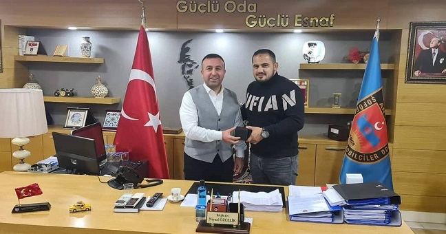 Şampiyondan Başkan Özçelik’e Ziyaret