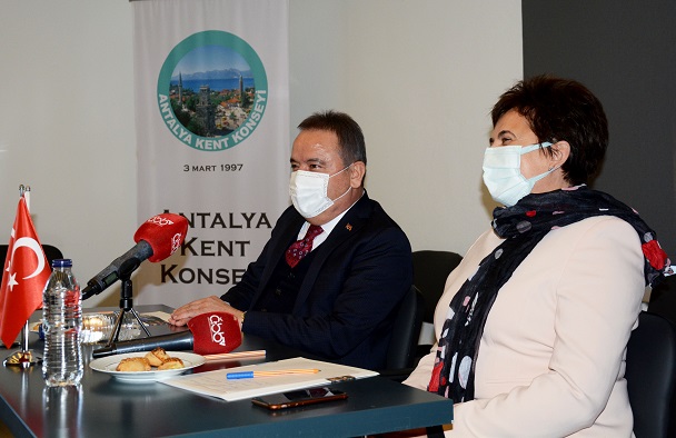 Başkan Böcek’ten Kent Konseyi Yürütme Kuruluna nezaket ziyareti