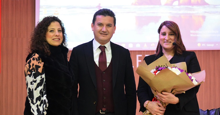 Kumluca Belediyesi’nden personeline ışıklarını fark ettiren seminer