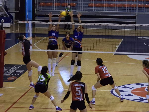 Kepez voleybol transferle güçlendi