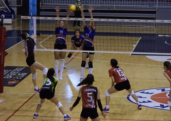 Kepez’in Sultanları yine set vermedi