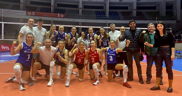 Sultanlardan İzmir’den liderlik fotoğrafı