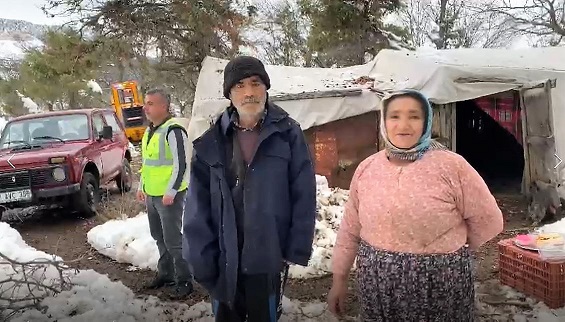 Yaylada mahsur kalan aile kurtarıldı