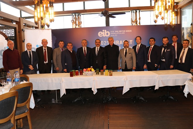 Ege’nin meyve sebze ve mamul lezzetleri 138 ülkenin sofralarını süslüyor