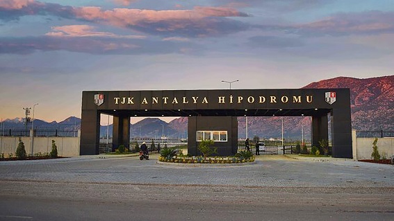 BAŞKAN GENÇ’DEN Hipodroma tam destek