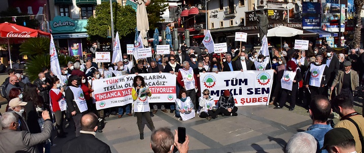 “Kaşığı Koklatıp Kürekle Geri Alıyorlar”