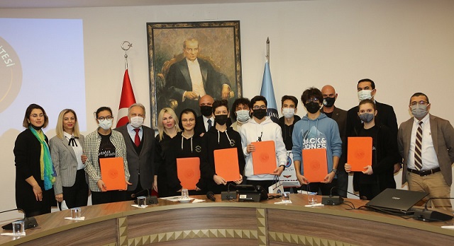 Antalya Anadolu Lisesi öğrencilerine İHA sertifikası