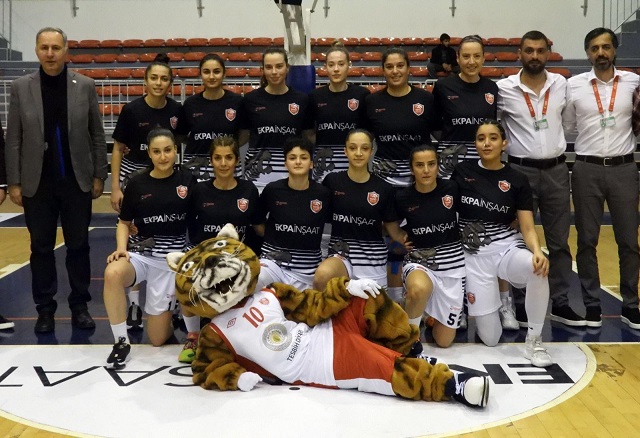 Kepez Belediye Spor’da gençlerin önü açık