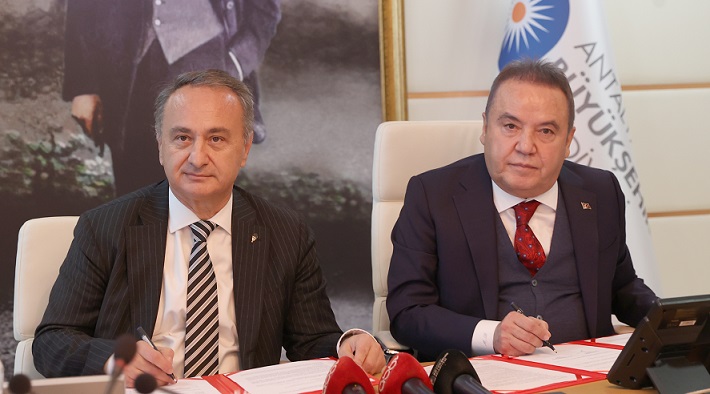 Büyükşehir 1 milyon TL’lik fidanı toprakla buluşturacak