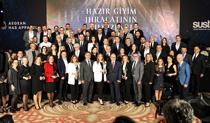 Moda endüstrisinde ihracatın yıldızları ödüllendirildi