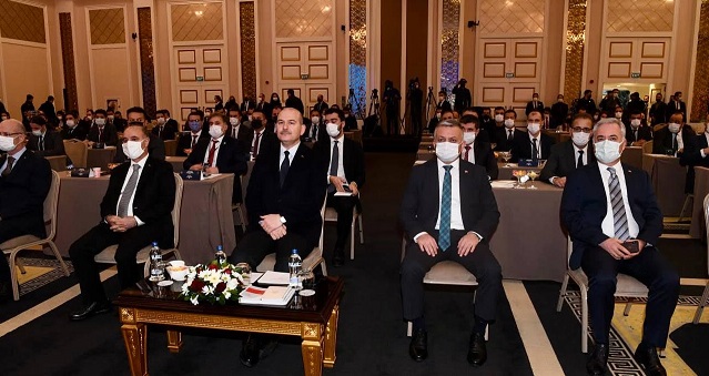 Vali Yazıcı ve Bakan Soylu Narkotik Suçlarla Mücadele Değerlendirme Toplantısı’na Katıldı