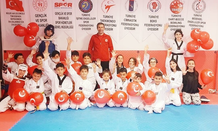 Şenol Kaysi’nın Yetiştirdiği Sporcular Cumhurbaşkanı Erdoğan’a Geçmiş Olsun Dileklerinde Bulundular