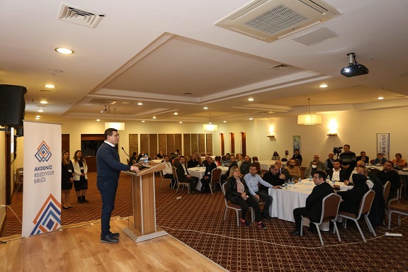 Akdeniz Belediyeleri çalıştayda buluştu