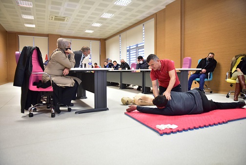 Kepez Belediyesi personeline ilkyardım eğitimi