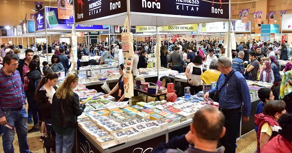 Usta yazarlar 4. Kepez Kitap Fuarı’nda