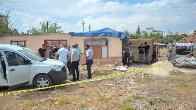 Antalya’da bir kişi bıçaklanarak öldürüldü