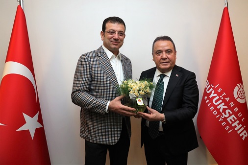 Başkan Böcek İBB Başkanı İmamoğlu’nu ziyaret etti