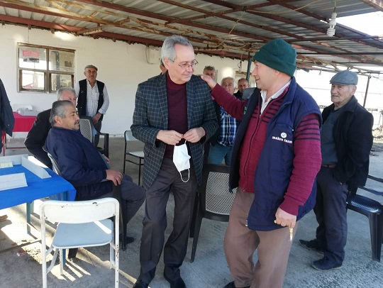 CHP’li Zeybek Mahallelerde Vatandaşları Dinledi