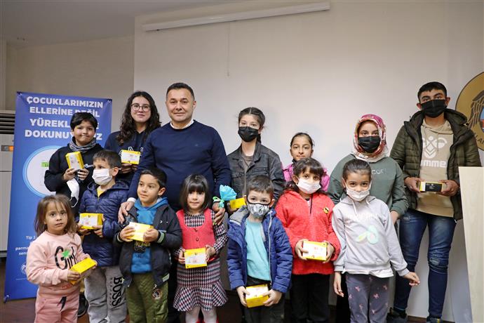 Alanya Belediyesi Diyabetli Çocuklara Ücretsiz Sensörlü Glikoz Ölçüm Cihazı Dağıttı