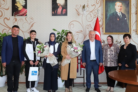 Başkan Şahin, Mehmet Ülker’i Tebrik Etti