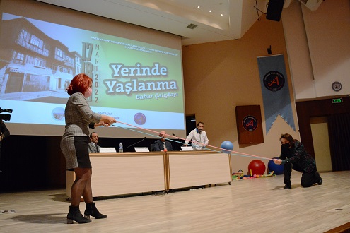‘Yaşlılıkta Kinetik Beyin Egzersizleri’ konferansına yoğun ilgi