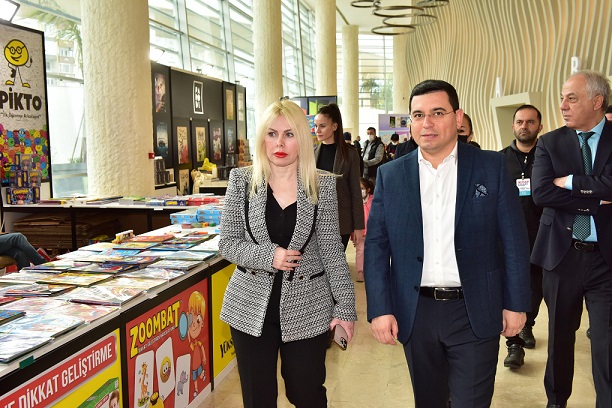 AÜ.Rektörü Özkan, Kepez Kitap Fuarı’nda