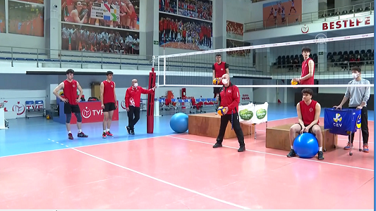 Türk voleybolu 13 yıldır “okullu”