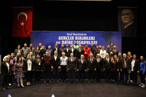 Başkan Böcek; “Gençlerimize her alanla destek oluyoruz”