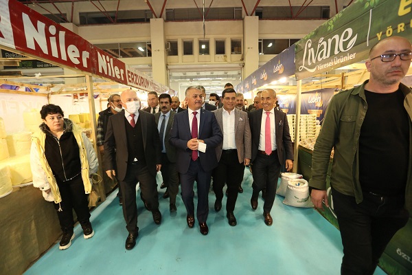 Tütüncü, Dadaşlar ve Yörükler buluşmasına katıldı