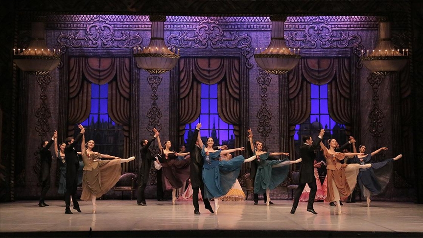 Antalya Devlet Opera ve Balesi “Kamelyalı Kadın” balesini sahneleyecek