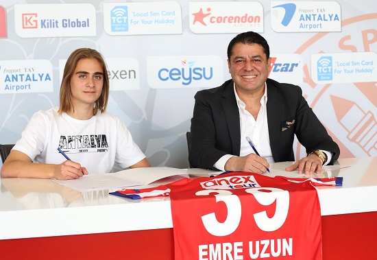 Antalyaspor, Emre Uzun ile profesyonel sözleşme imzaladı