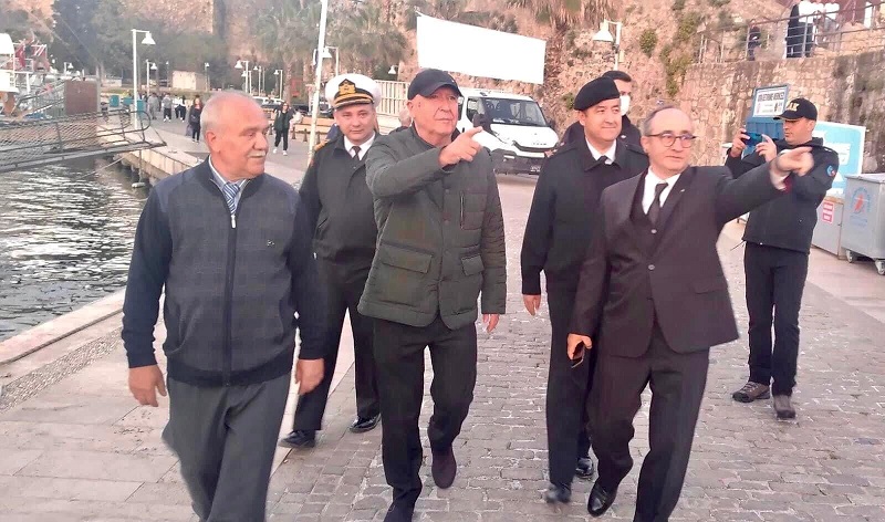 İYİ Partili Subaşı; “Tarihi Yat Limanı Mendireği Çöküyor”