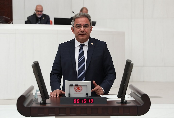 CHP’li Budak: “Kıyı Yağması, Yönetmelik Kılıfıyla Meşrulaştırılıyor”