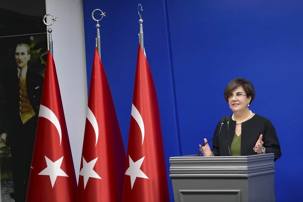 Usluer; ilk hedefimiz eğitim sistemimizi düzeltmek