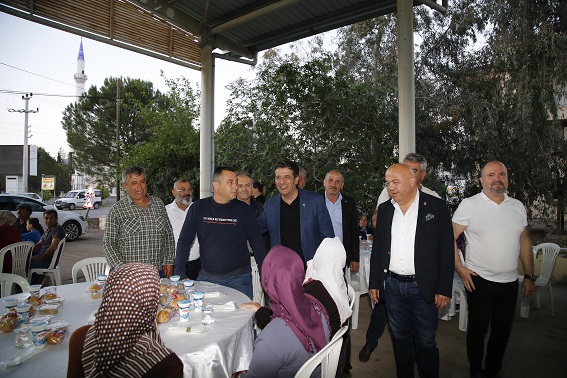 Döşemealtı iftar sofralarında buluşmaya devam ediyor