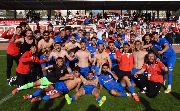 Kepez Belediyespor’da 3. lige çıkmanın coşkusu yaşanıyor
