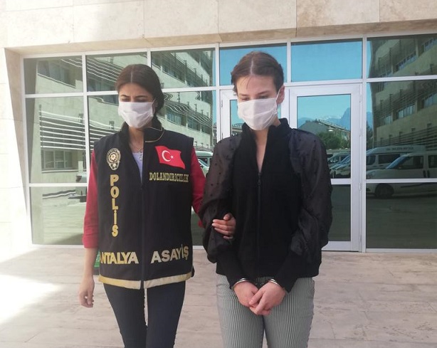 Antalya’da internetten dolandırıcılık şüphelisi yakalandı