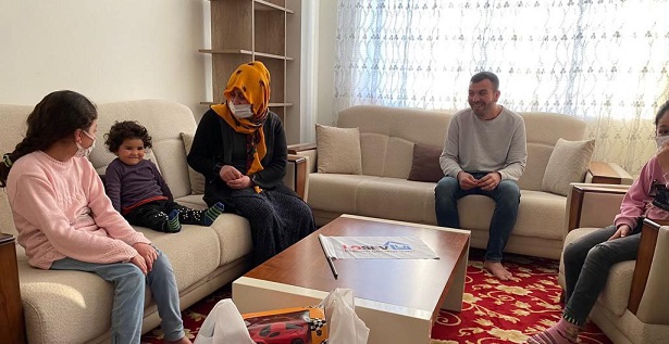 Lösemi tedavisi gören minik Eyüp’ün yüzünü hayırsever bağışçı güldürdü