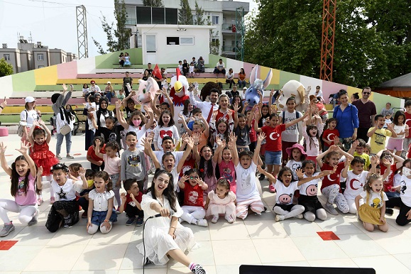 Muratpaşa’da 23 Nisan coşkusu