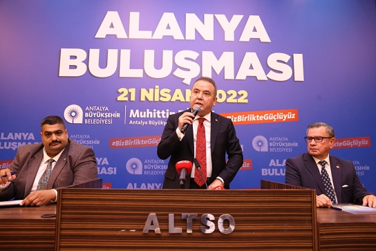 Başkan Böcek, Alanya’da muhtar ve STK temsilcileriyle buluştu