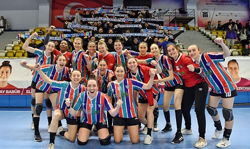 Mavi Kelebekler kritik virajda