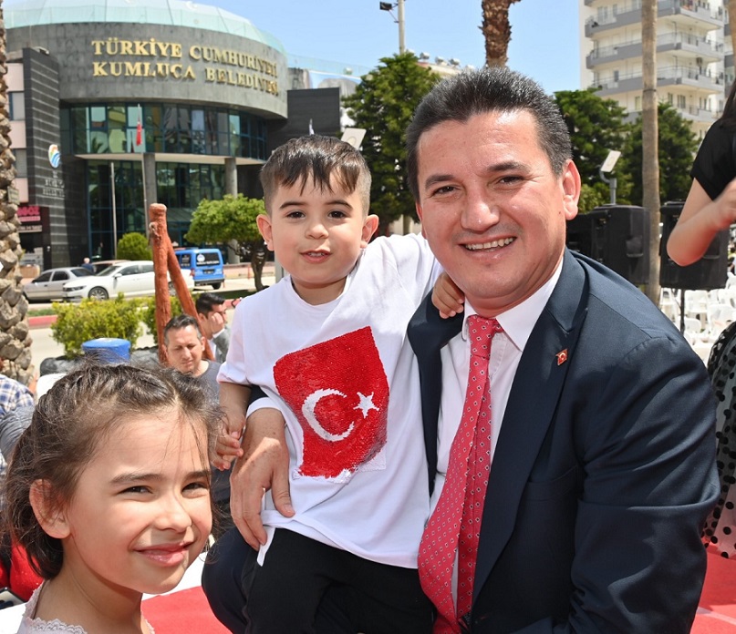 Başkan Köleoğlu’ndan 23 Nisanda Çocuklara Özel Şenlik